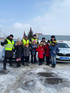 Дорожные полицейские провели профилактическое мероприятие со школьниками на автодроме «ВОА» в г. Хабаровск