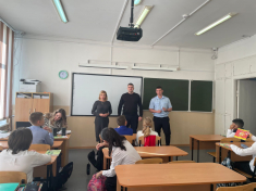 Проведение профилактических мероприятий по БДД в общеобразовательных школах города Владивостока