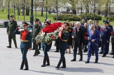Церемония возложения венков к Могиле Неизвестного солдата у Кремлевской стены и памятнику Г.К.Жукову